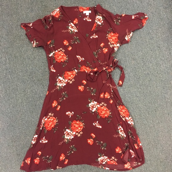 Xhilaration Dresses & Skirts - Flowery Dress